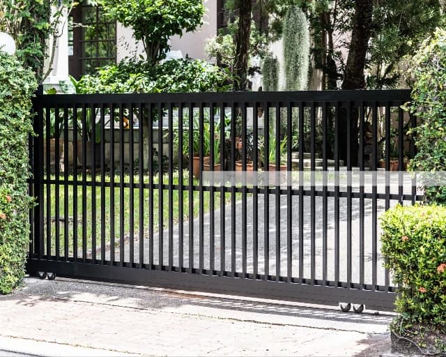 ประตูรั้วอลูมิเนียม Alufence หน้าบ้าน