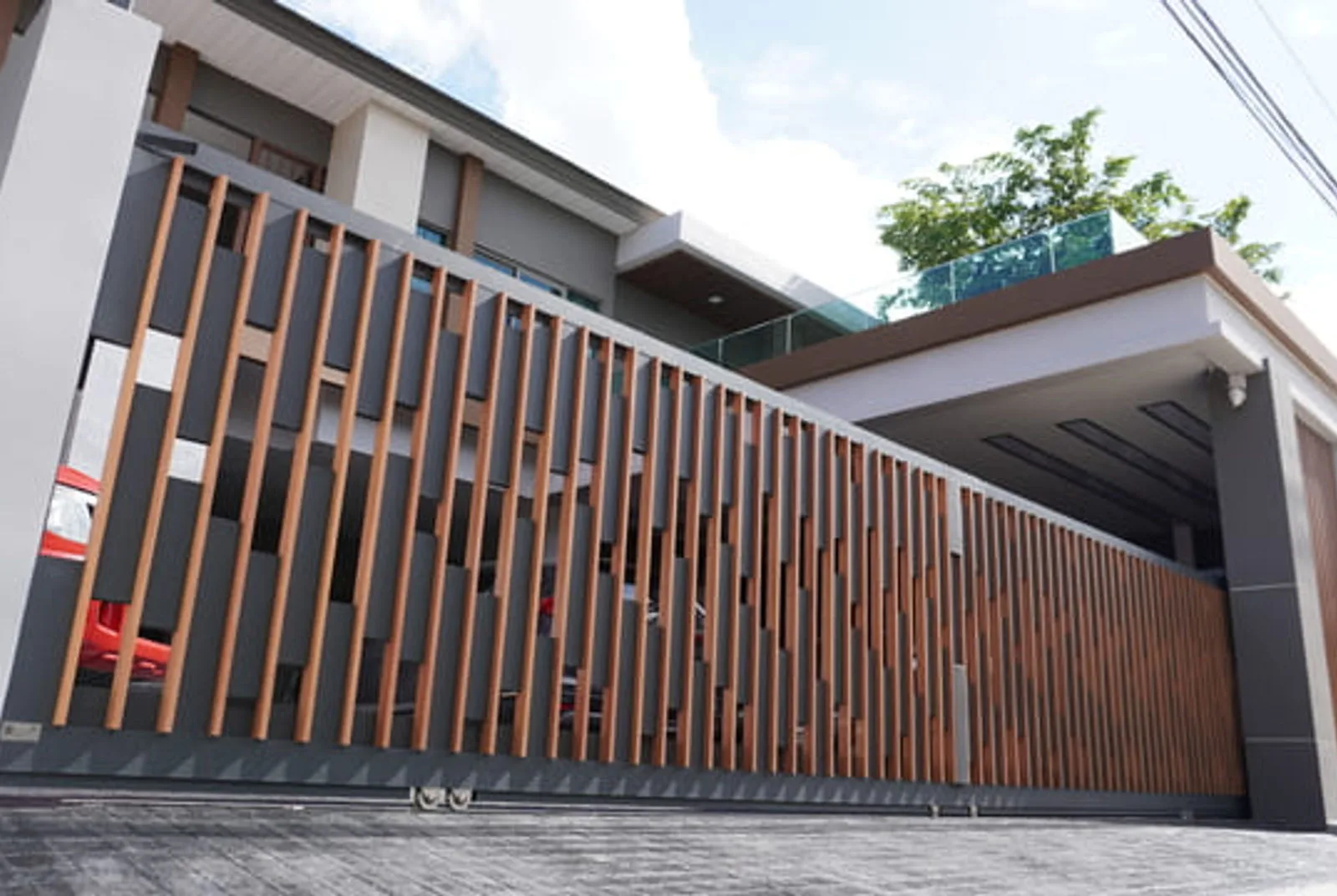 ประตูรั้วอลูมิเนียม Alufence หน้าบ้าน