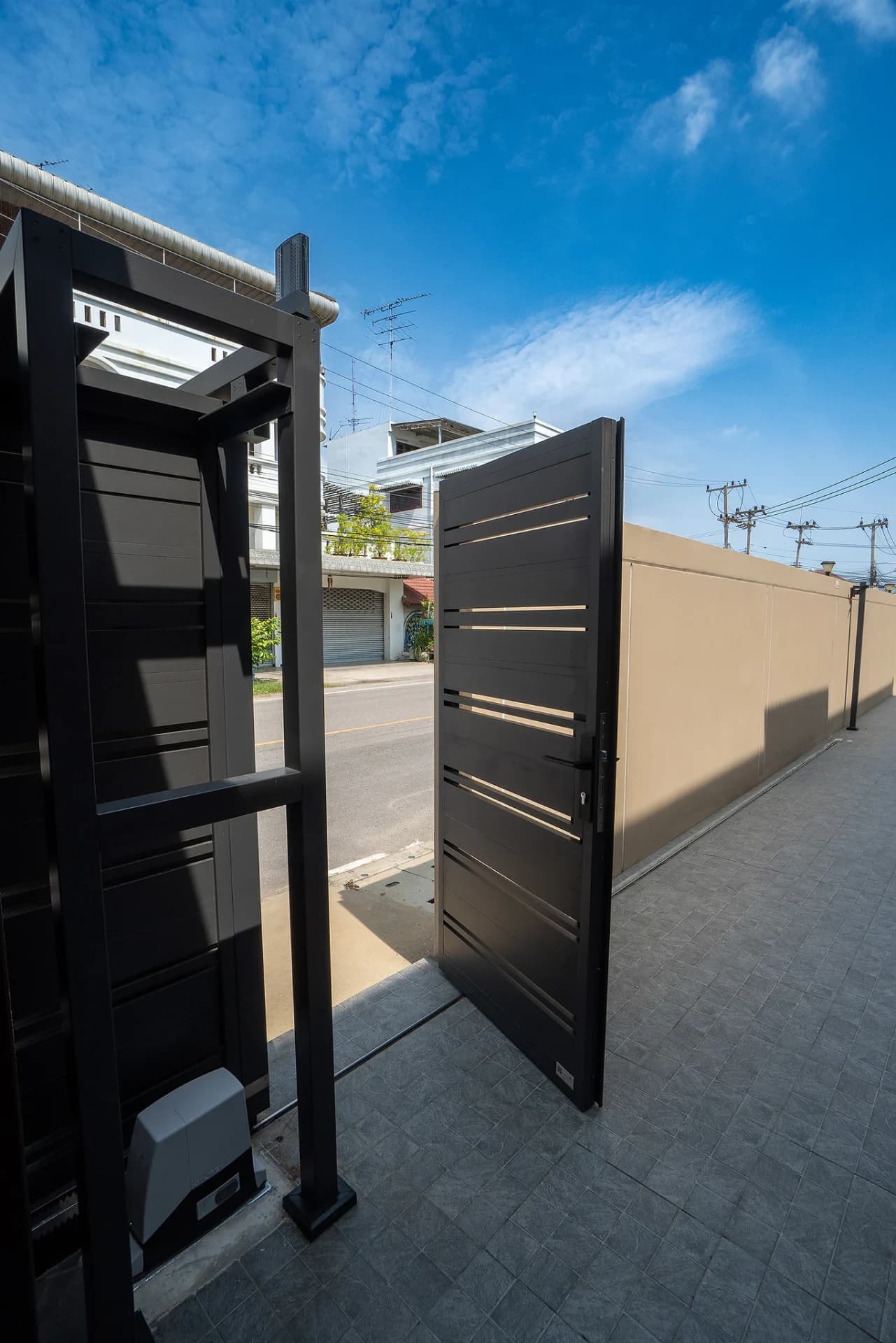 ตัวอย่างประตูรั้วอลูมิเนียม Open Gate — 9