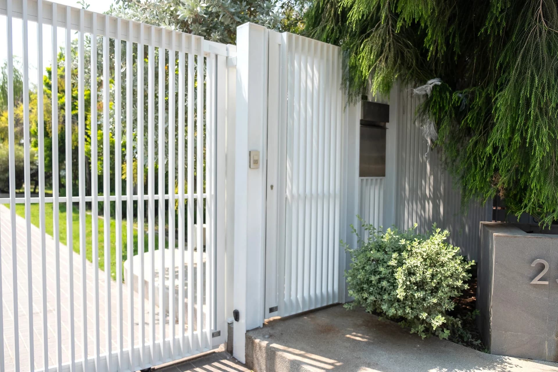 ตัวอย่างประตูรั้วอลูมิเนียม Open Gate — 14
