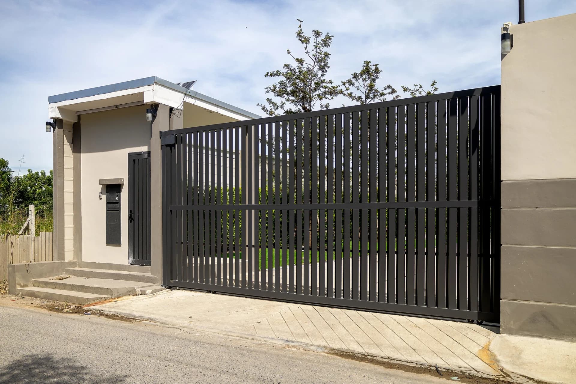 ตัวอย่างประตูรั้วอลูมิเนียม Z-Gate — 9
