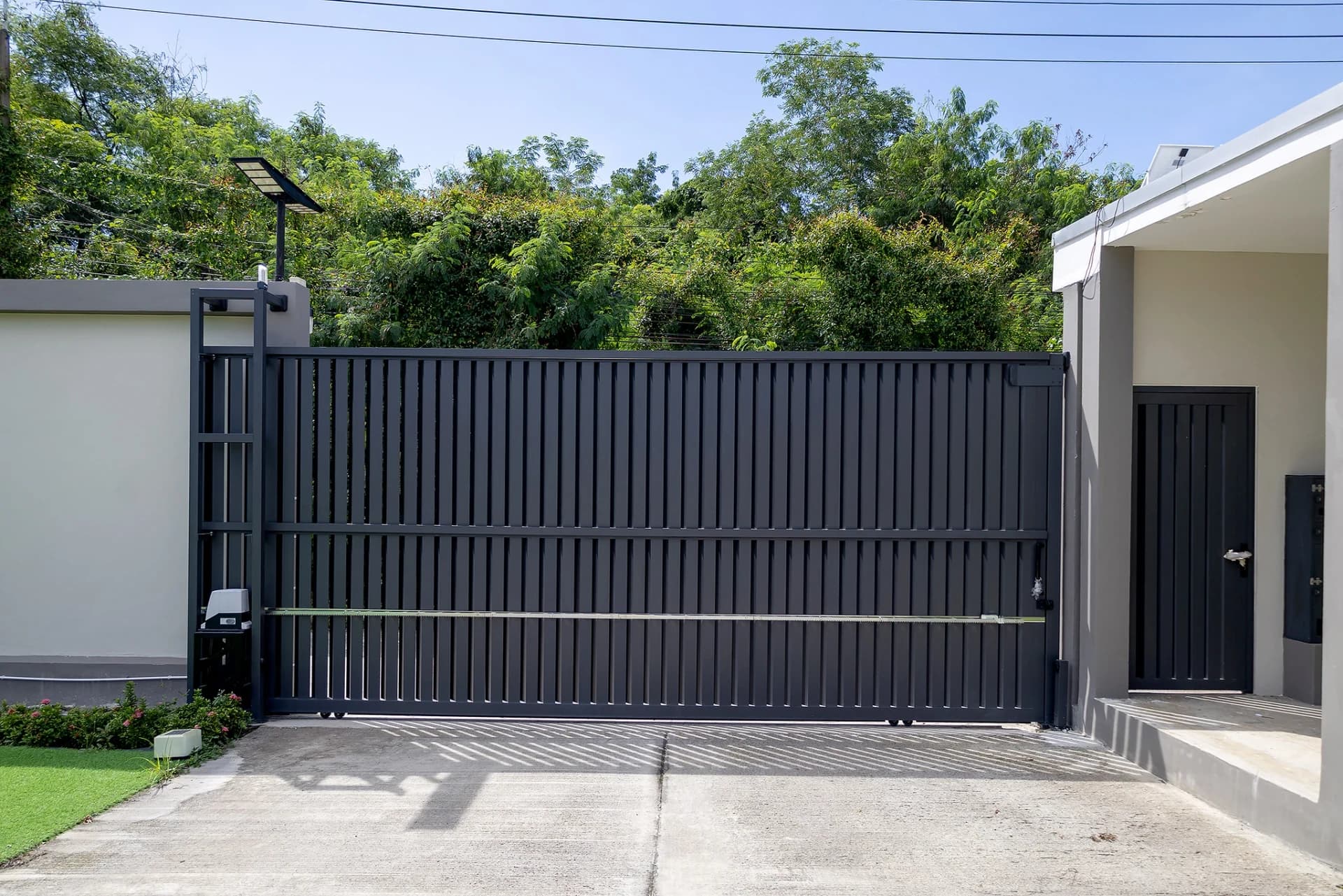 ตัวอย่างประตูรั้วอลูมิเนียม Z-Gate — 11