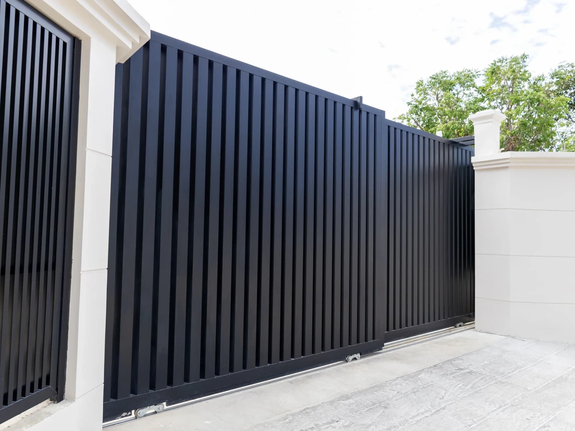 ตัวอย่างประตูรั้วอลูมิเนียม Z-Gate — 12